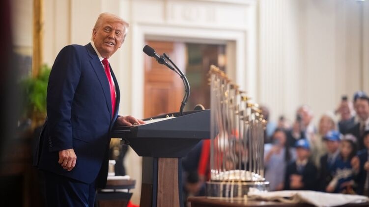 Доналд Трамп вафот этгани ҳақида миш-мишлар тарқаяпти