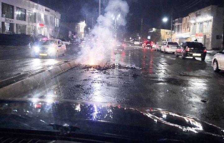 Хокимият назвал фото удара молнии в Фаришском районе созданным с помощью ИИ