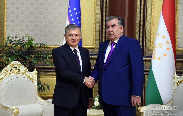 Shavkat Mirziyoyev va Emomali Rahmon o‘zaro muloqot qildi