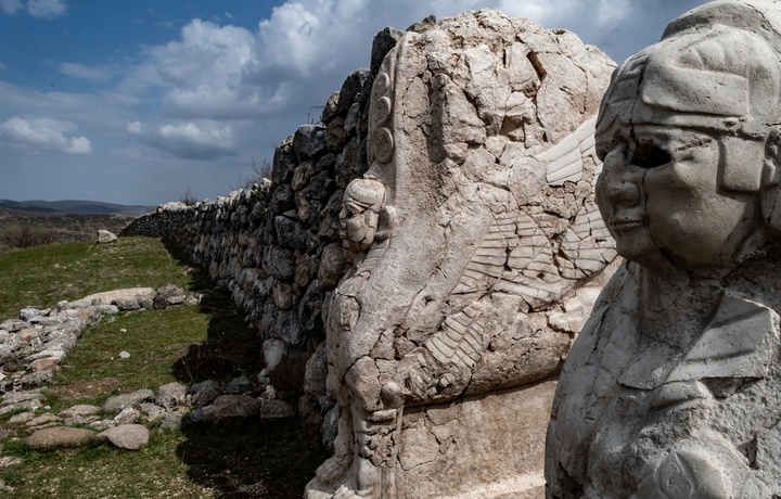 Миср фиръавнларини қўрқувда ушлаган халқ, сирли Хаттуса, лаънат, маъбудлар ва қудрат — қадимий цивилизация излари бўйлаб саёҳат (фото)