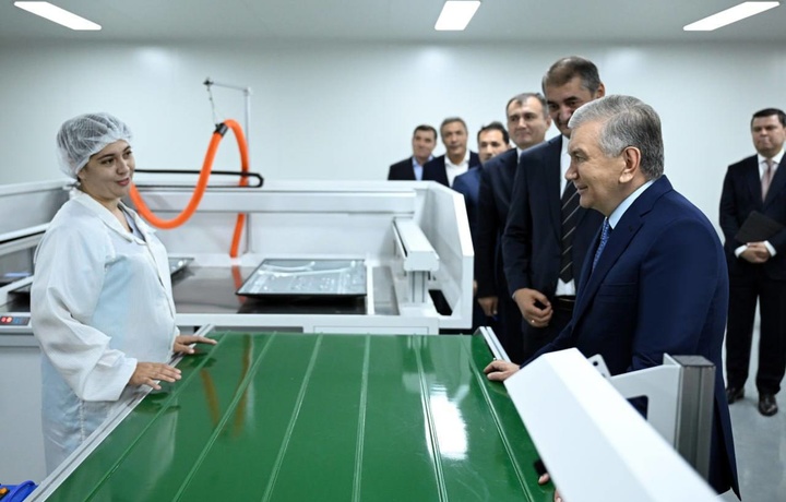 Президент Қашқадарё сафарини экспортчи корхона фаолияти билан танишишдан бошлади