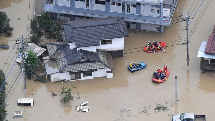 Bir haftadan beri yomg‘ir tinmayapti. Yaponiyada qurbonlar soni 70 kishiga yetdi