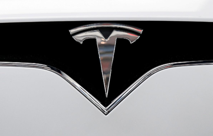 Акции Tesla дорожают на 5,6% на предторгах