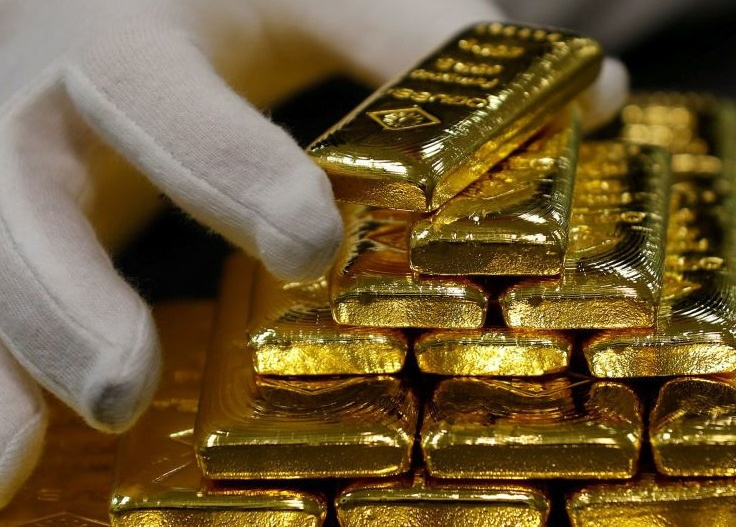 Suratga olish vaqtida rejissyor aktrisani sikib qo‘ygan.