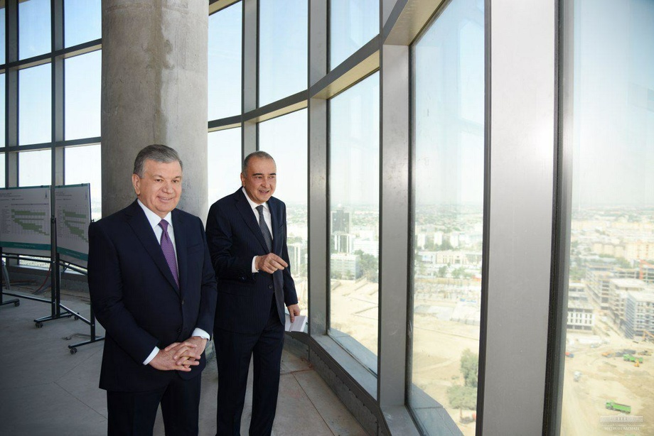 Шавкат Мирзиёев осмотрел 21-этажный отель Hilton, расположенный на «Tashkent City» (фото)