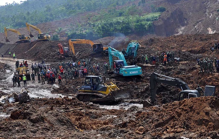 Indoneziyada dahshatli tabiiy ofat: 40 kishi halok bo‘ldi