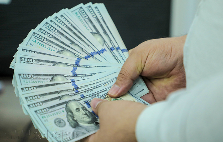 Ertadan dollar kursi yana arzonlashmoqda