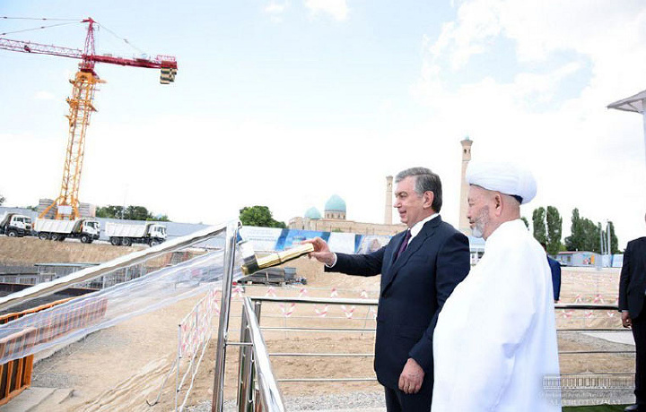 Moskvadan keyin Toshkent. Mirziyoyev Islom sivilizatsiyasi markaziga tamal toshini qo‘ydi