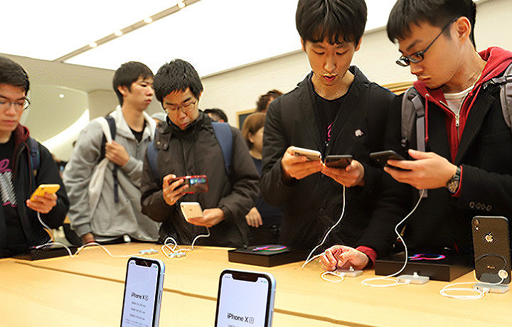 Apple пытается обойти запрет на продажу iPhone в Китае