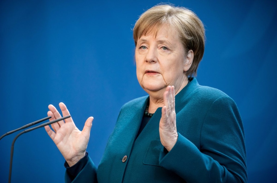 Меркель карантинда. Коронавирусни юқтирган шифокор уни эмлаган