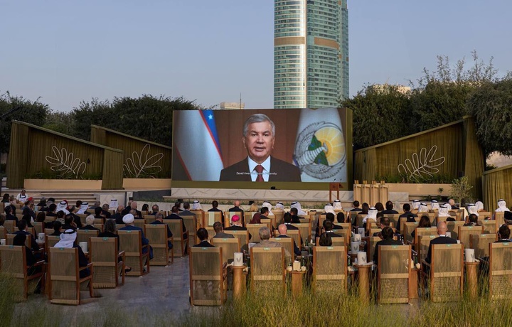 Ўзбекистон раҳбари Алиев ва Пашинянни нуфузли мукофот билан табриклади