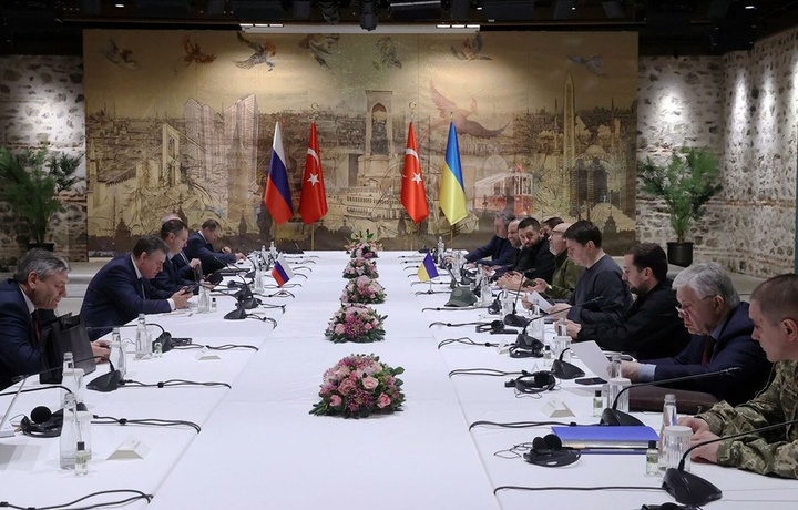 Переговоры между Россией и Украиной приостановлены