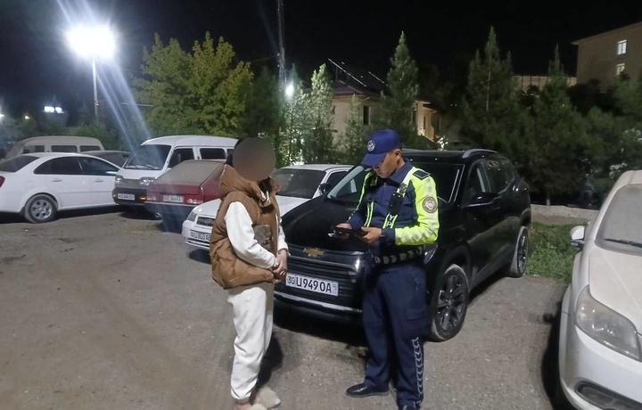 В Самарканде женщина за рулём автомобиля Tracker-2 сбила ученика на пешеходном переходе и скрылась с места происшествия