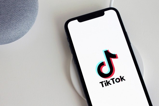 10-летняя девочка умерла при попытке повторить опасный челлендж из TikTok