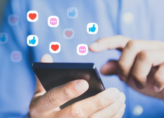 «Лайк» ва «обуначи» тамасида ҳуқуқбузарлик содир этганларга жавобгарлик белгиланяпти