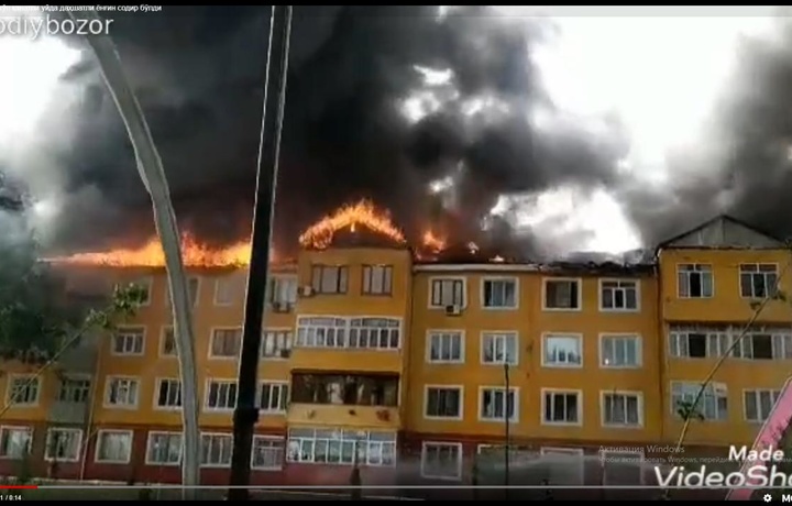 Andijondagi ko‘pqavatli uylardan birida yong‘in sodir bo‘ldi (video)