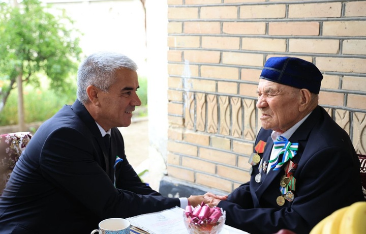 Konslagerdagi buxorolik ayollar, g‘alaba kunida yaralangan jangchi (foto)