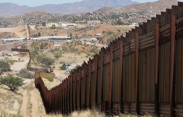 Трамп Мексика билан чегарани қўриқлашга НАТОни жалб қилмоқчи