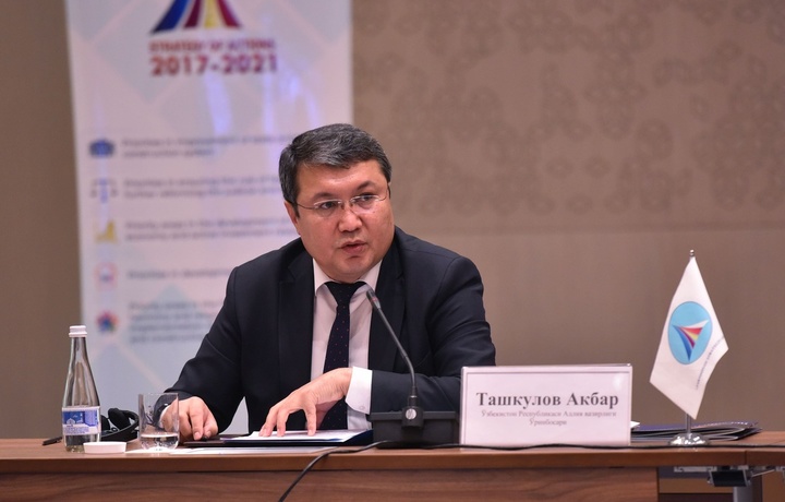 Акбар Ташкулов утвержден на должность министра юстиции