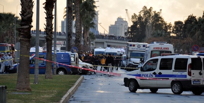 Два человека погибли в результате взрыва автомобиля в Турции
