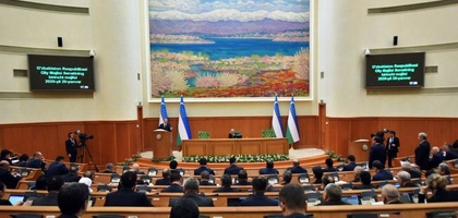 «Муте халқ ўзлигини чапак чалиш орқали ниқоблайди». Сенат сабоқлари