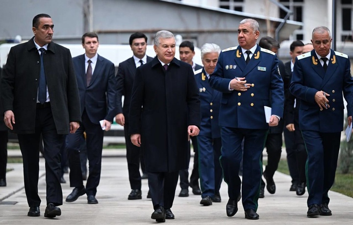 Шавкат Мирзиёев Ҳуқуқни муҳофаза қилиш академиясида бўлди