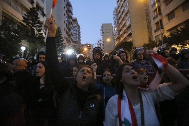 Число пострадавших в ходе протестов в Бейруте выросло до 490