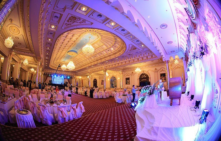 Тадбиркорнинг тўйхонасини эгаллаб олган шахслар терговга тортилди