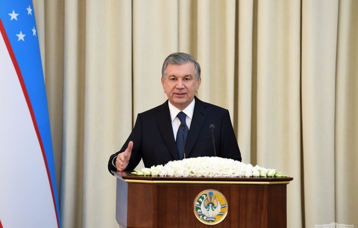 Shavkat Mirziyoyev uyidan 400 ming dollar chiqqan bojxonachi haqida gapirdi