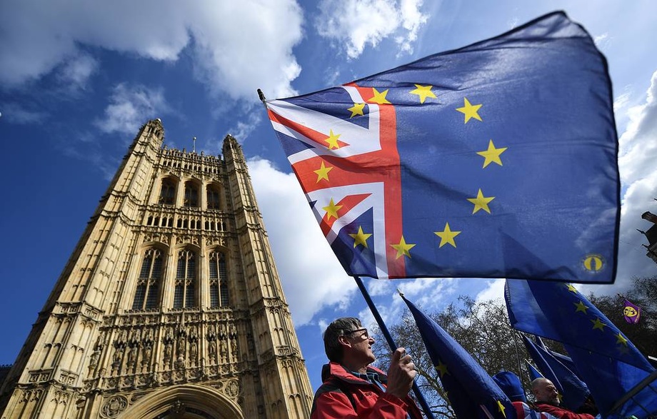 Британские парламентарии одобрили новую дату Brexit