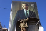 Isyonchilar mahkumlarni “Asad hokimiyati quladi. Endi qo‘rqmanglar!” deya ozod qilgan. 