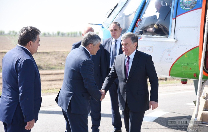 Президент Шавкат Мирзиёевнинг Сирдарё вилоятига ташрифи бошланди