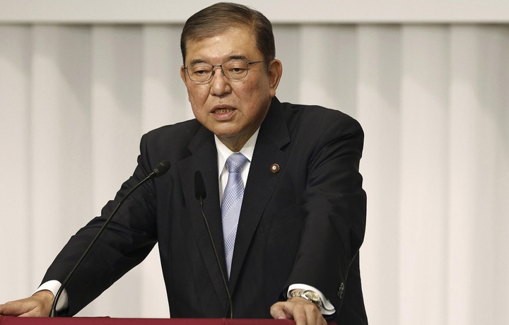 Япония ҳукумати истеъфо берди