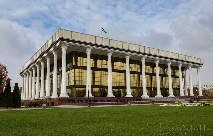 Сегодня Шавкат Мирзиёев выступит на первом заседании Законодательной палаты в новом составе