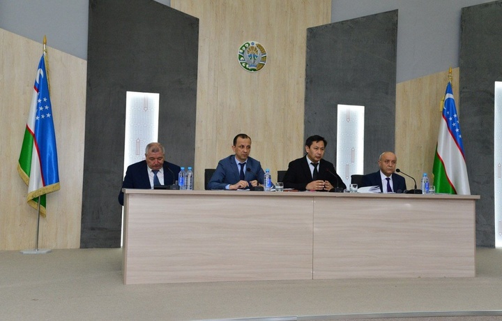 Коронавирус: Вазирлик аҳолини хавотирга тушмай, огоҳ бўлишга чақирди