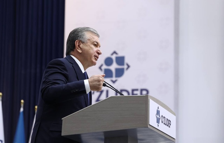 Илгари вазият оғир эди, ҳатто ўз кўчамни асфальт қила олмаганман — Шавкат Мирзиёев
