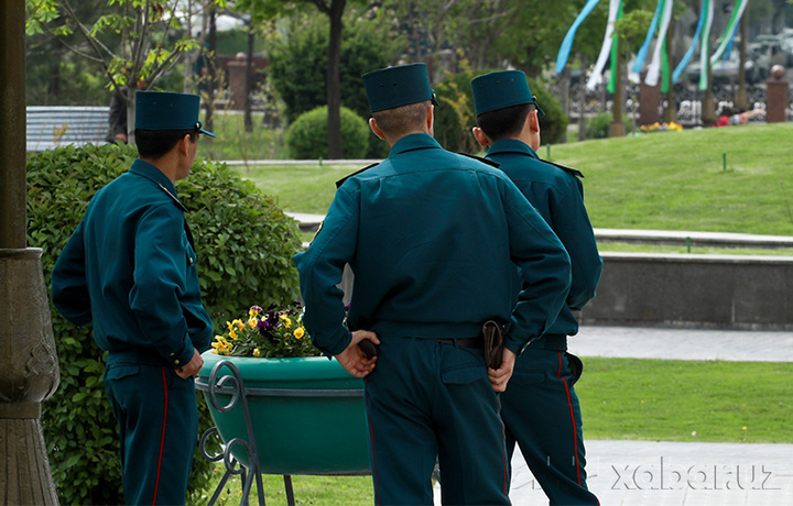 Обращение к сотруднику в форме приравнивается к сообщению на номер «102»