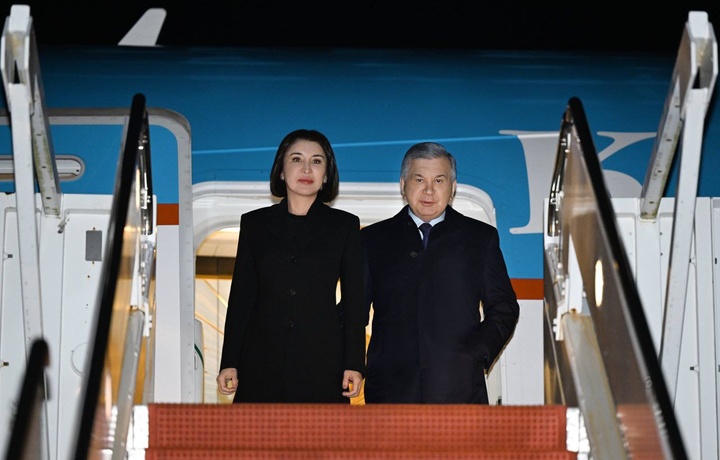 Шавкат Мирзиёев вместе с супругой прибыл в Вашингтон (фото)