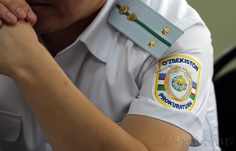 Toshkent viloyatida 21 yoshli haydovchini yo‘lovchilar o‘ldirib ketishdi