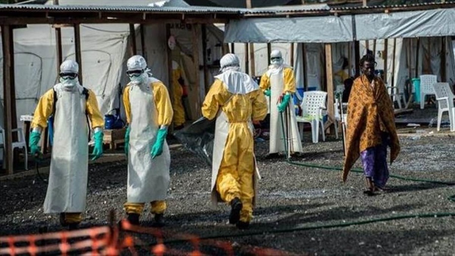 Перенесший лихорадку Эбола мужчина вновь заболел и заразил 100 человек