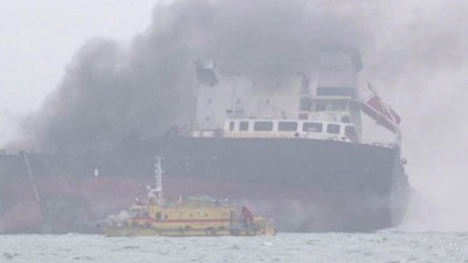 Гонконг яқинида нефть танкери портлаб кетди