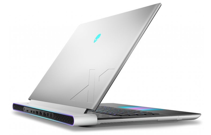 Лучший игровой ноутбук 2023: Alienware x16 (фото)