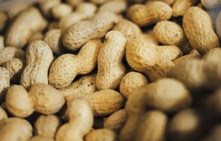 Детей избавили от аллергии на арахис