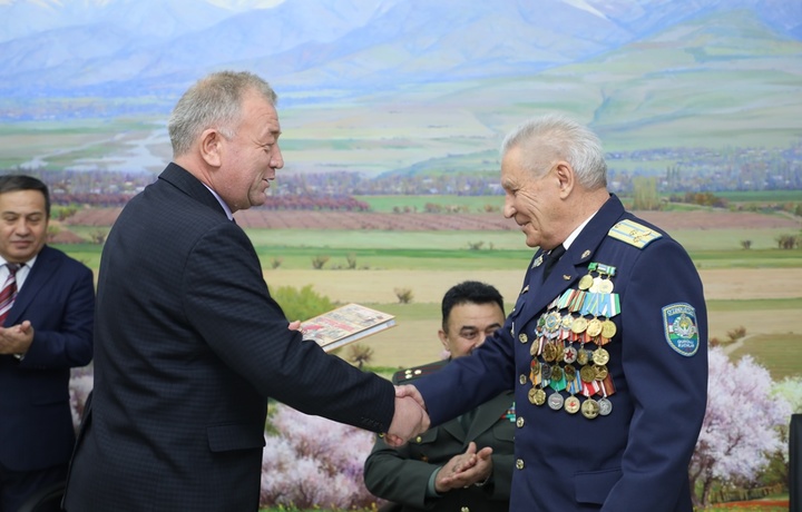 Uchuvchi Aleksandr Xarlamovning 70 yillik yubileyiga bag‘ishlangan tadbir o‘tkazildi