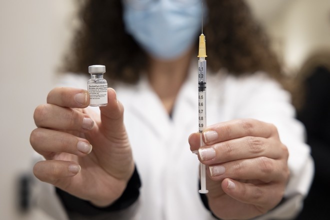 Франция перестала разрабатывать одну из вакцин против COVID-19