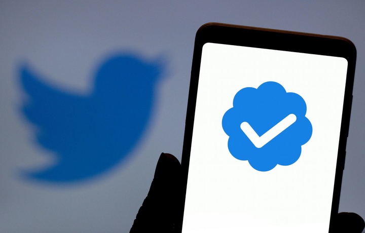 Маск сообщил, что платная подписка Twitter Blue стала доступна пользователям по всему миру