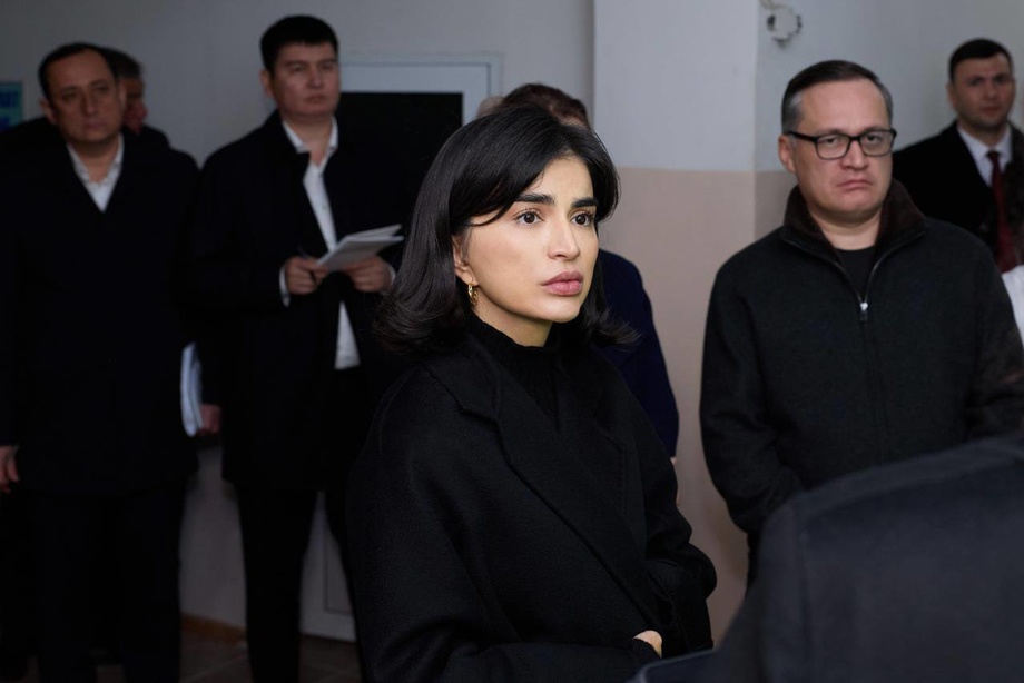 «Шароит изоҳ талаб қилмайди…» – Саида Мирзиёева Ургутдаги бирламчи тиббиёт билан танишди