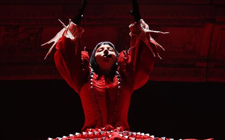 Ledi Gaga Madonnaning rekordini yangilab, Ginness kitobiga kirdi