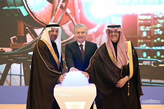 Президент дал старт крупнейшим энергетическим проектам, запускаемым совместно с саудовской компанией