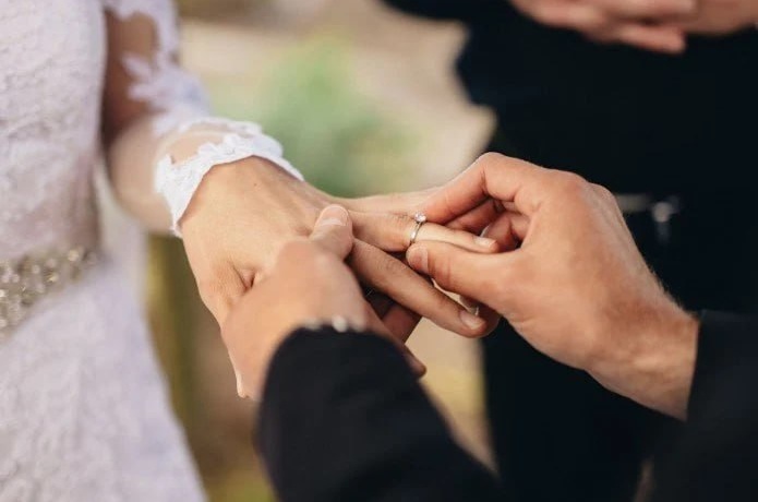 Ўзбекистонлик аёллар асосан неча ёшда оила қуришмоқда?